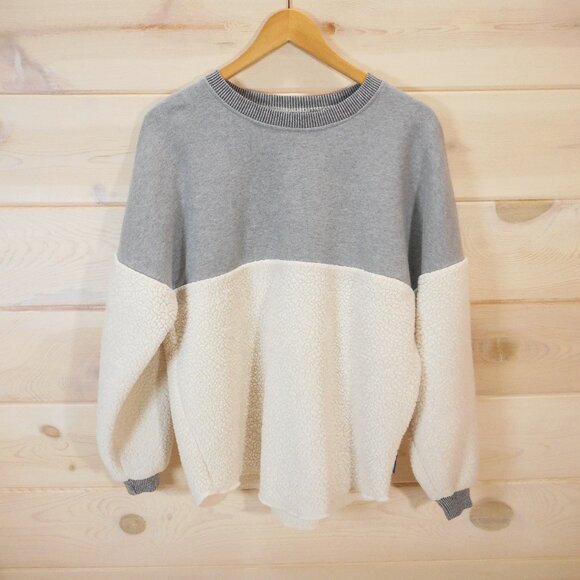 The Cosmopolitan Las Vegas Spirit Jersey Faux Sherpa Pullover Sweatshirt Size S - Picture 2 of 10